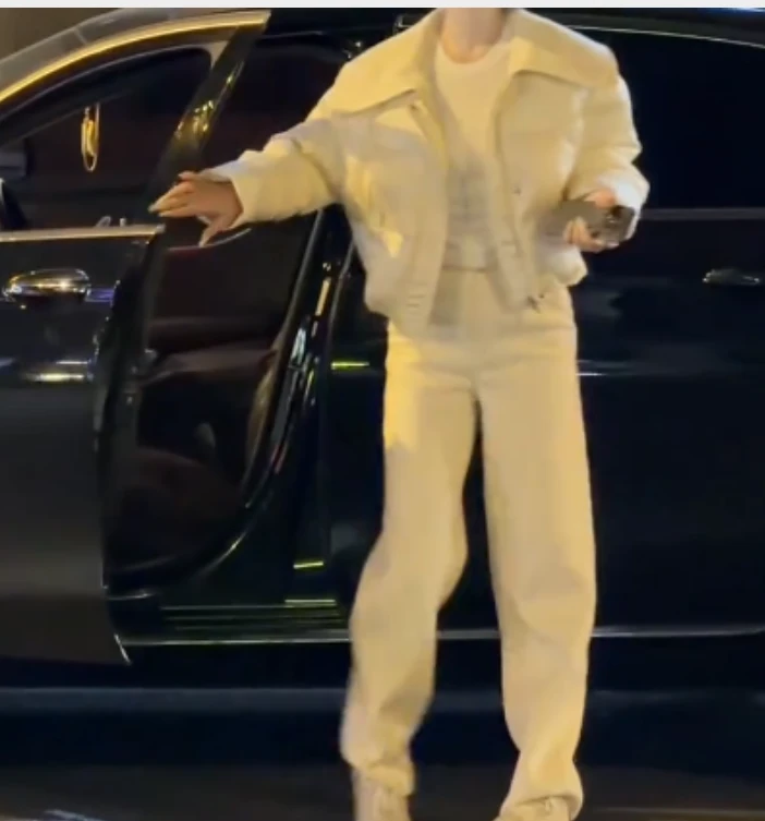 2025冬季时尚潮流百搭精品女装CVNYU68