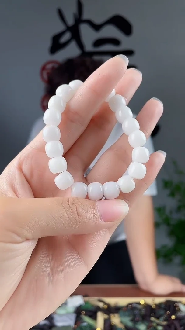 和田玉未镶嵌颈饰拍一发一，多样性发货