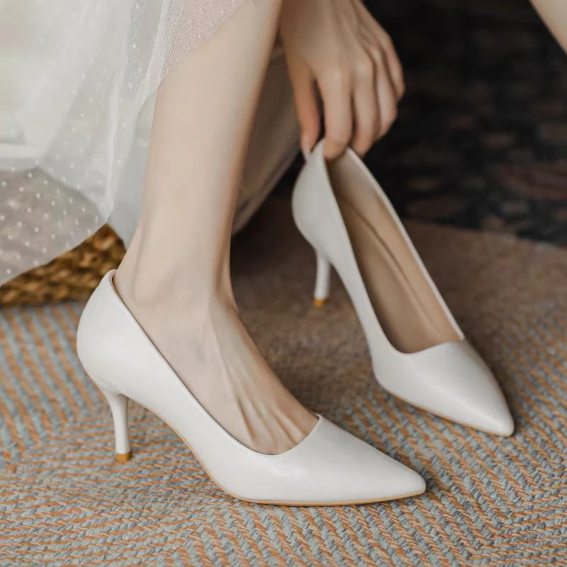 羊皮白色高跟鞋女2025年新款春秋细跟百搭不累脚尖头配裙子温柔风