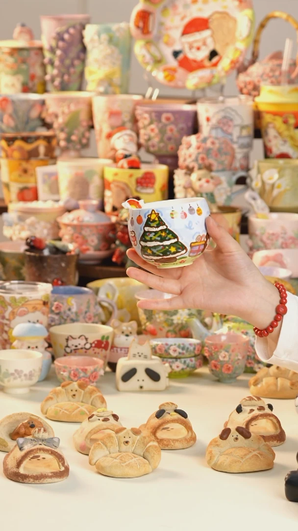 摆件陶景德镇釉下彩手绘设计师款陶瓷