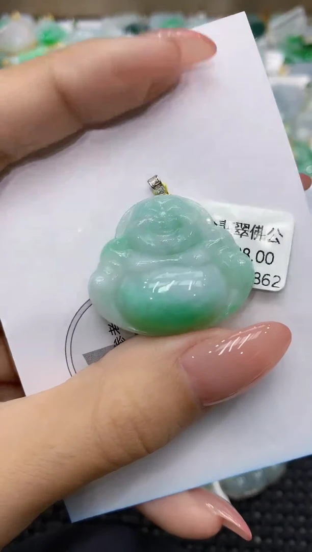 颈饰18K金镶嵌翡翠111111111111