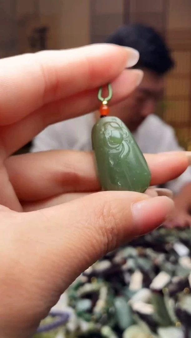 颈饰未镶嵌和田玉多样性发货，拍一发一