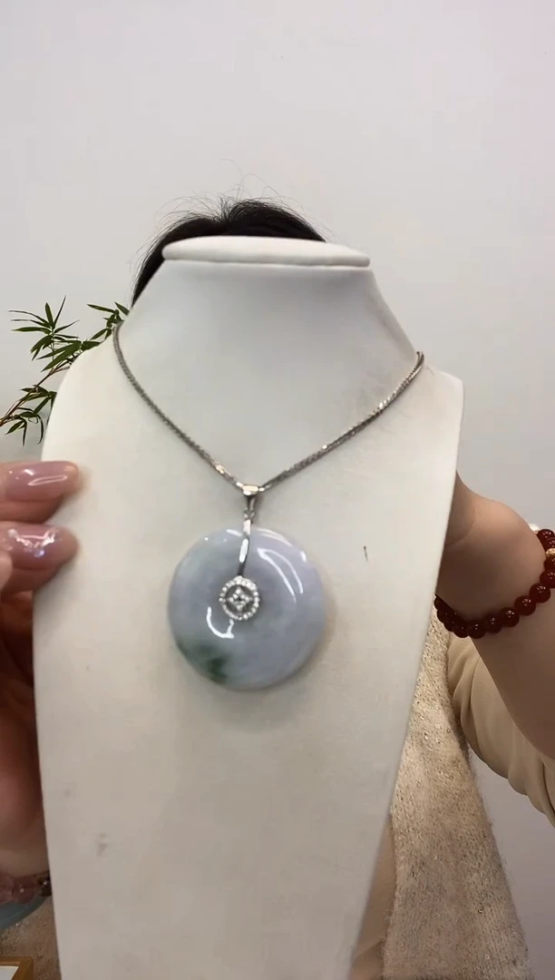 【闪购商品】翡翠吊坠(赠链)银S925镶嵌大平安扣