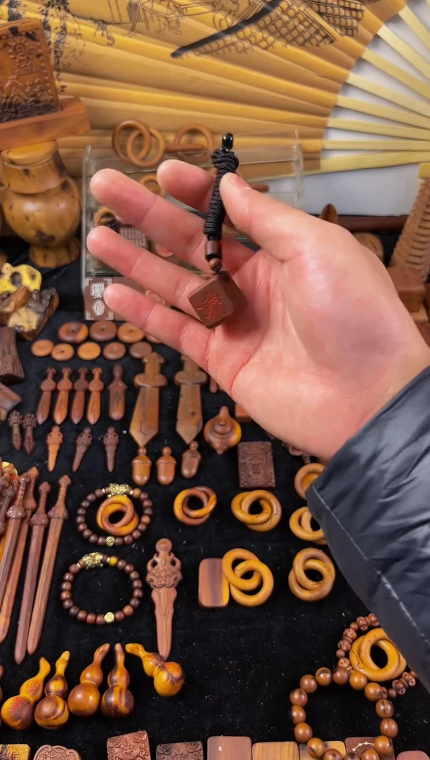 【闪购商品】枣木木雕枣木老料小方糖一物一拍