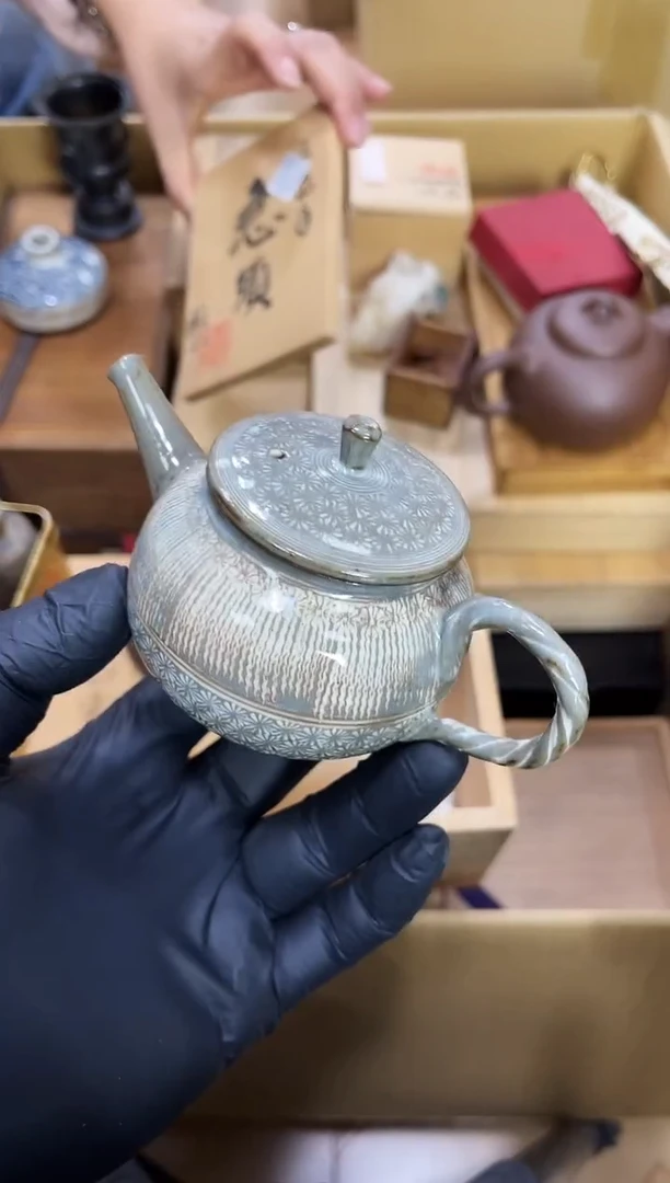 壶如图所示 阁集工艺品