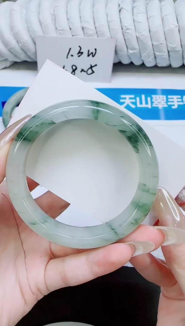 未镶嵌手镯石英质玉100/54