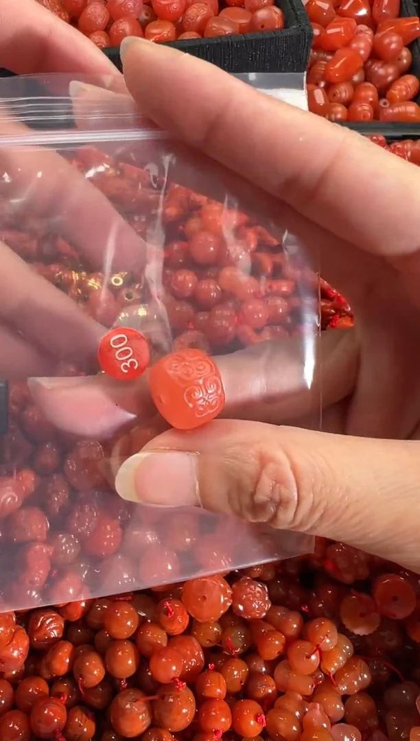 【闪购商品】南红玛瑙颈饰未镶嵌1
