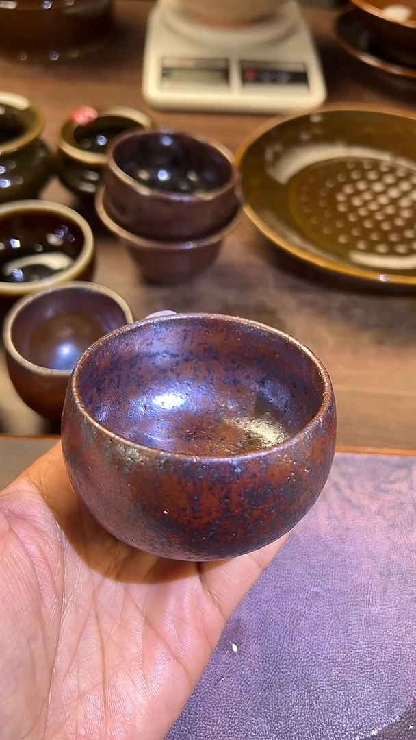 粗泥紫金窑变色的主人杯