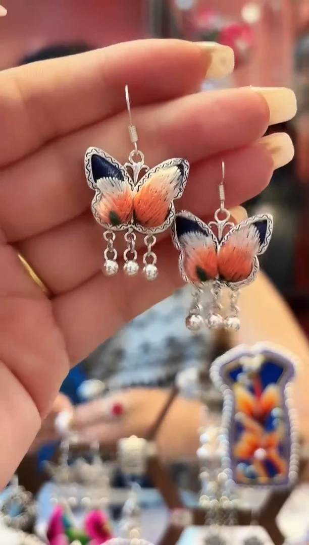 织绣云织谣民族风精美饰品  25