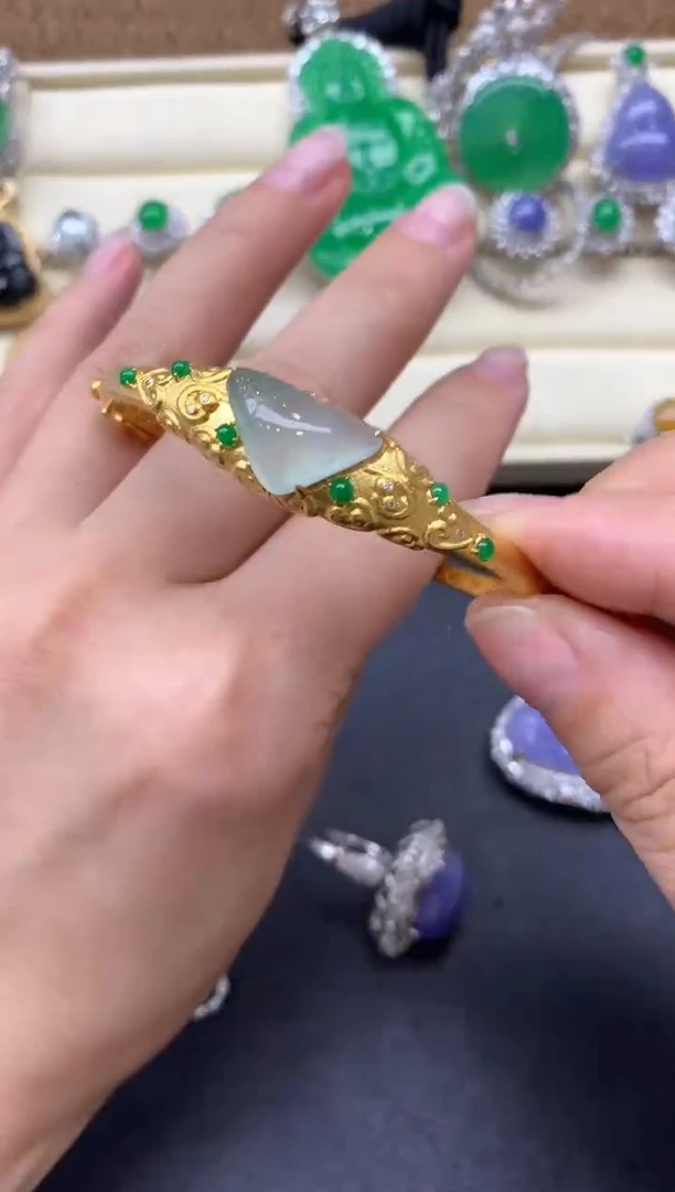 【闪购商品】翡翠手镯18K金镶嵌470-中国好珍宝