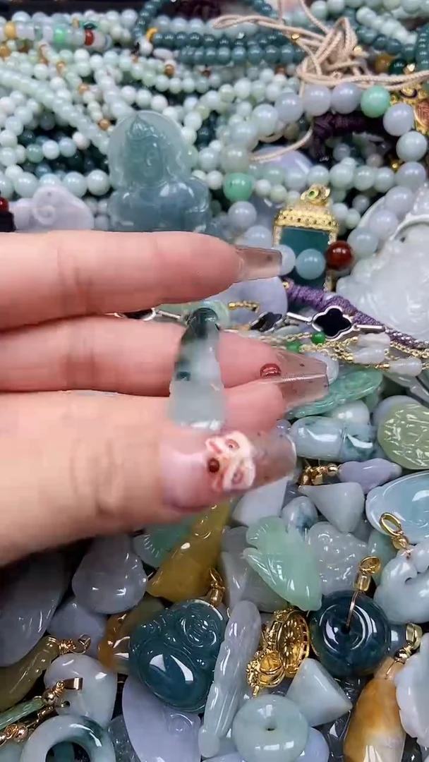 【闪购商品】翡翠颈饰未镶嵌闪购0000552多样性发其一