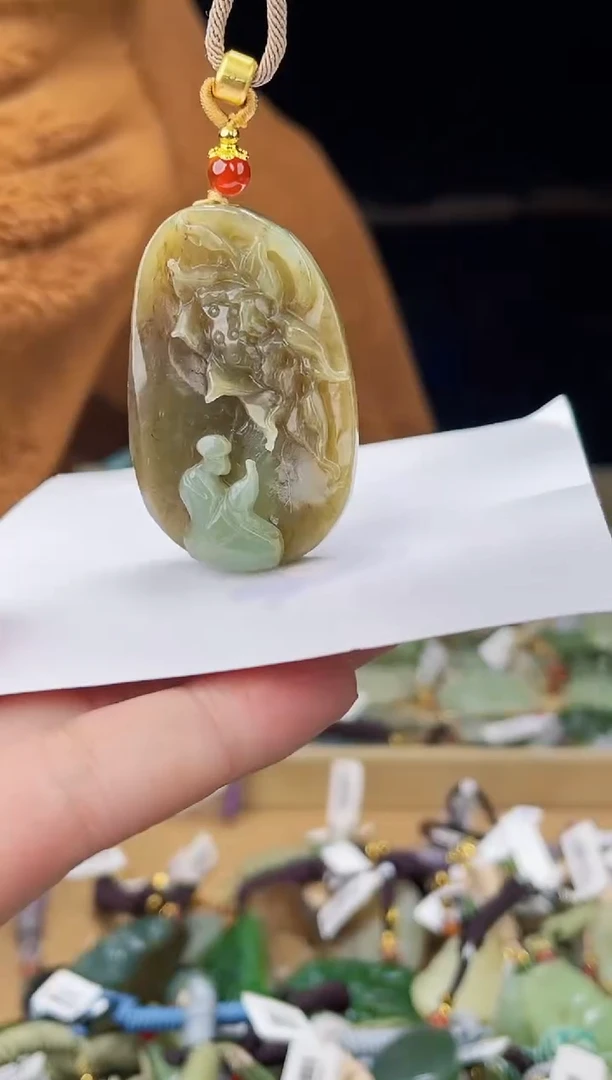 颈饰未镶嵌和田玉1