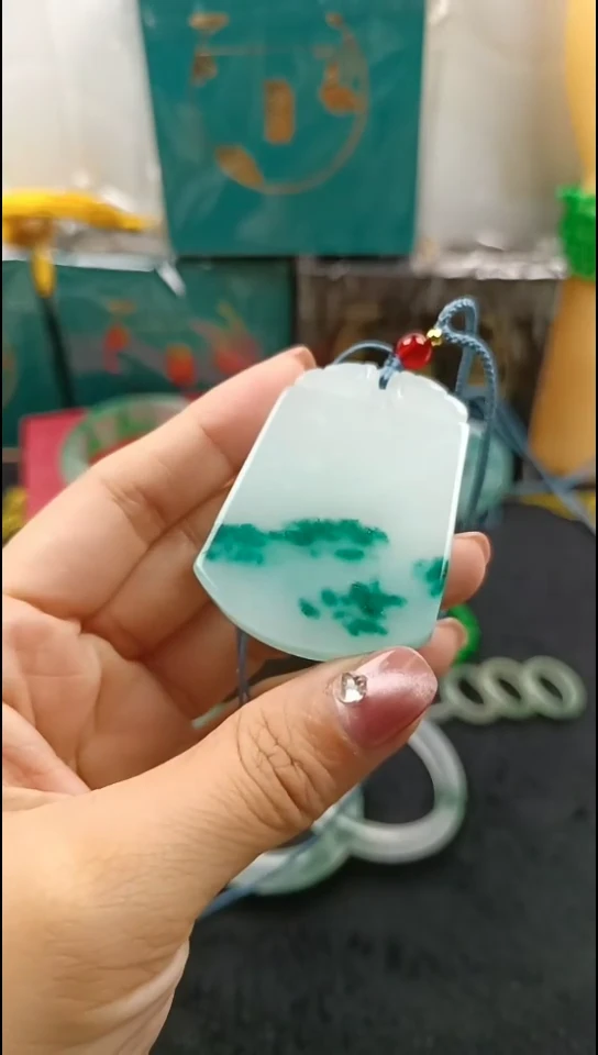 未镶嵌颈饰玛瑙/玉髓无事牌