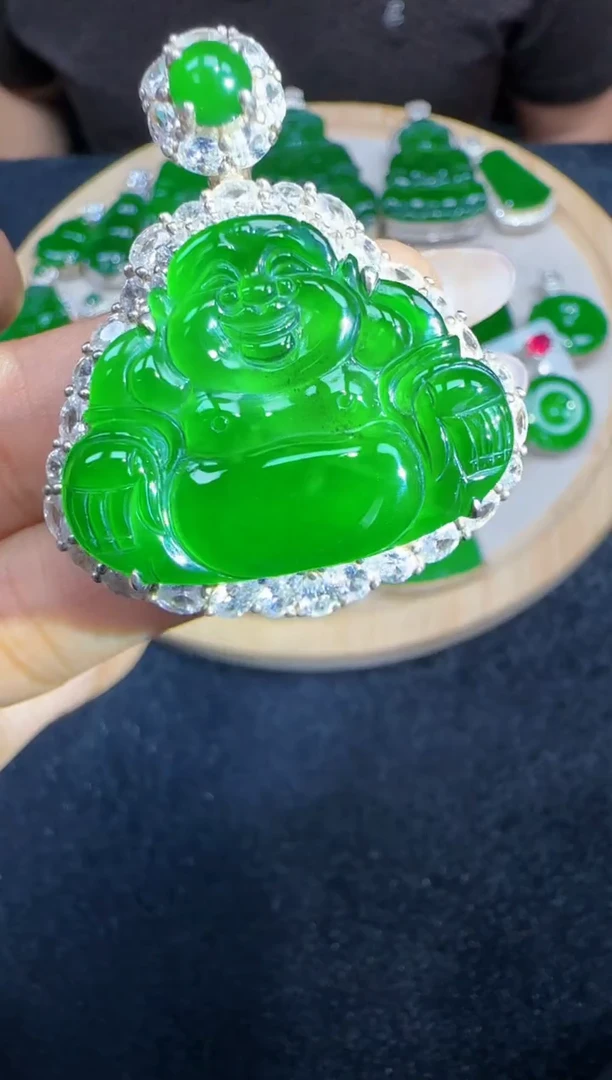 未镶嵌定制翡翠翡翠吊坠185