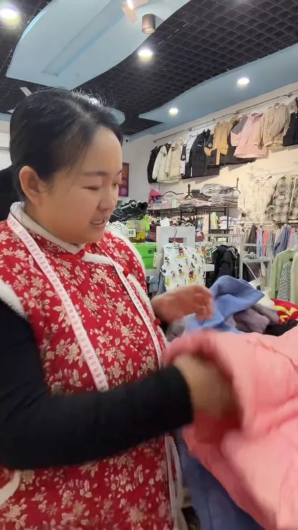 粉红色马甲170（肩膀有变色）在意勿拍！