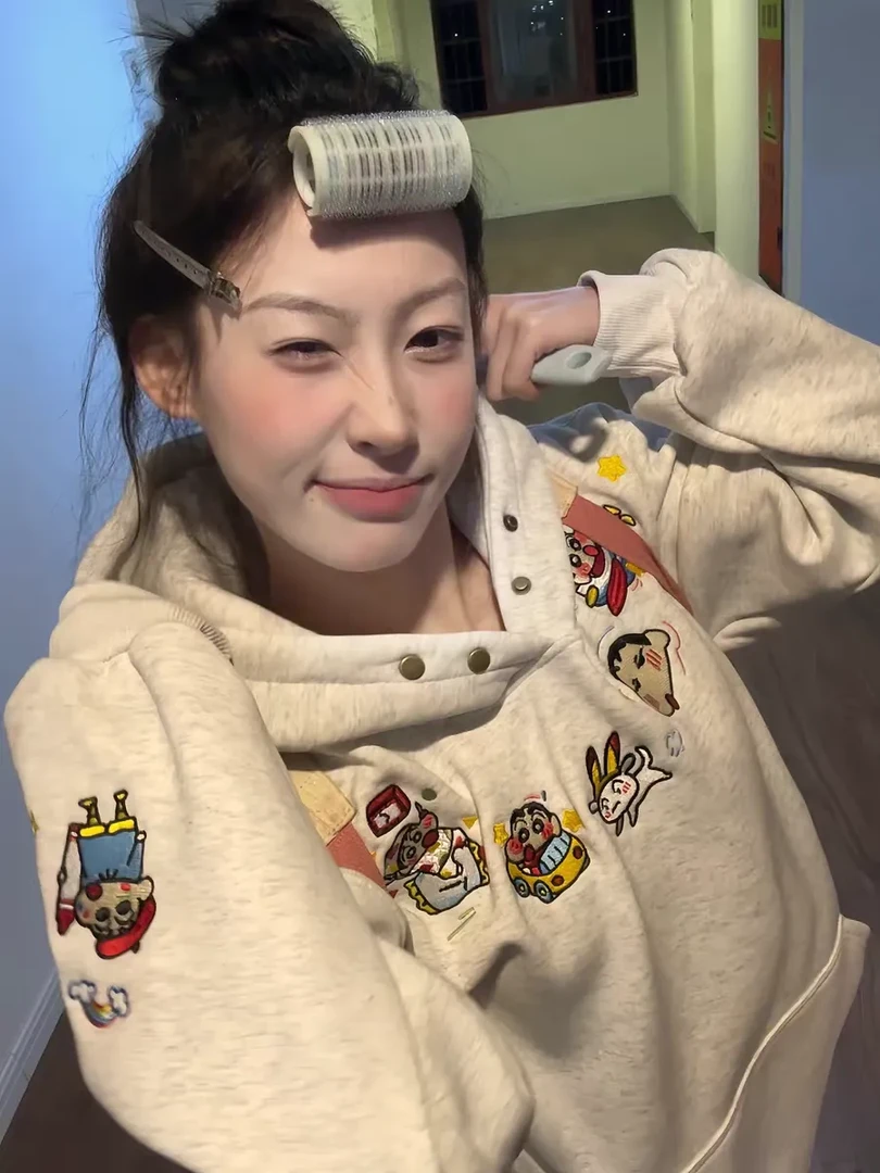 可爱卡通趣味蜡笔小新连帽卫衣女春秋2025新款加绒韩系慵懒风外套