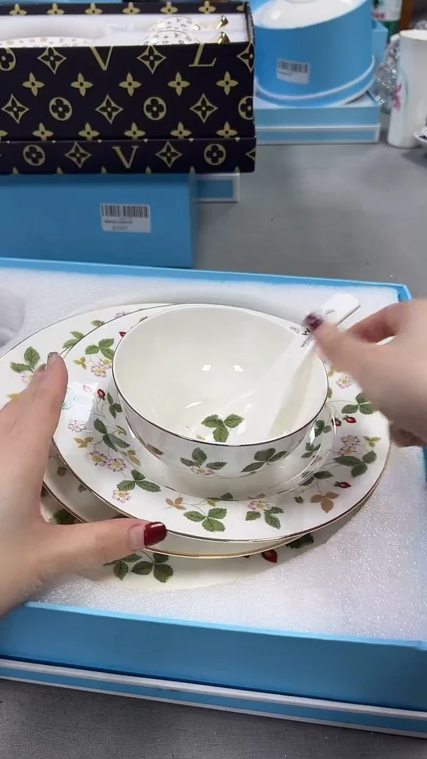 瓷片瓷片新号开播 全场放漏