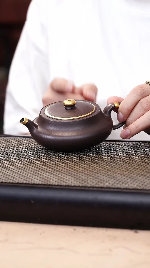 茶壶紫砂四号井茄皮紫泥描金新品桑盘150cc