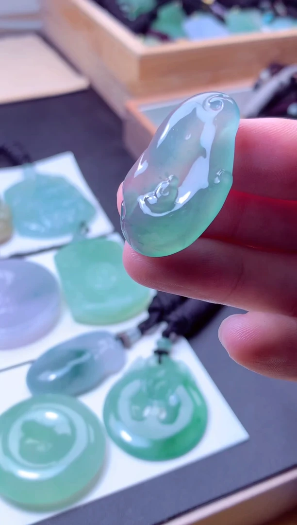 颈饰未镶嵌翡翠天然A货翡翠