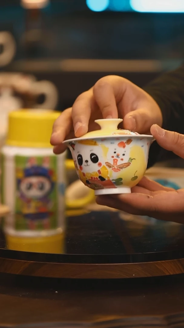 【闪购商品】摆件景德镇高温釉下彩手绘