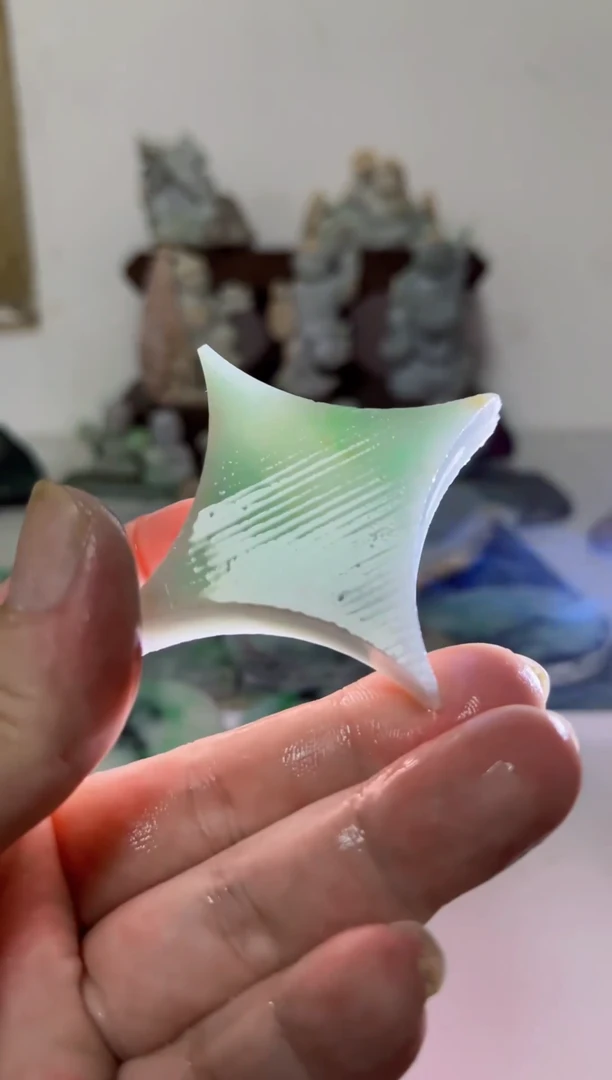 翡翠未镶嵌吊坠(不含链)305