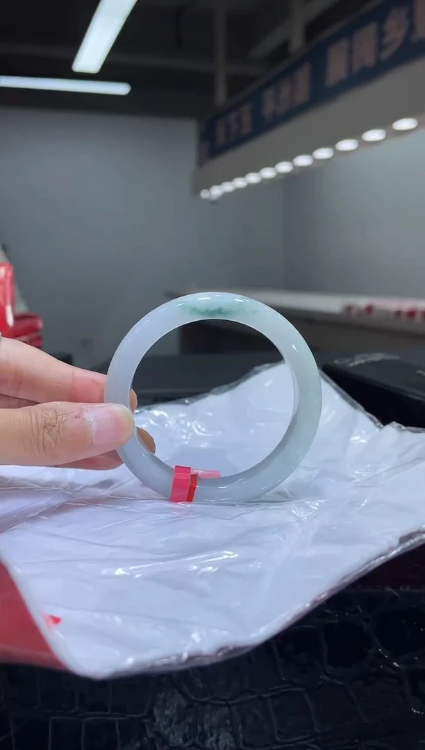 未镶嵌手镯翡翠4