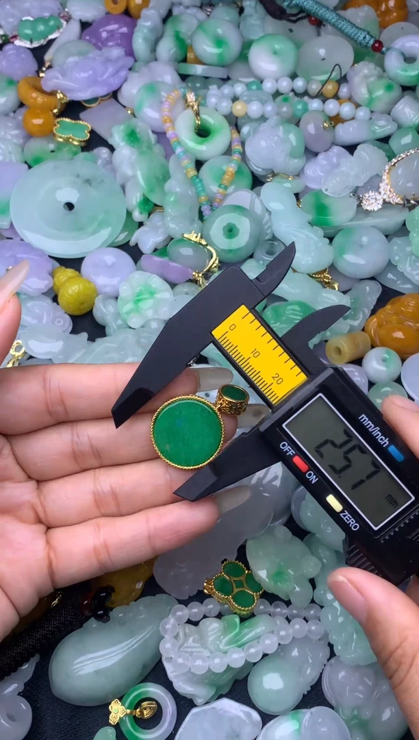 翡翠未镶嵌颈饰天然缅甸翡翠吊坠