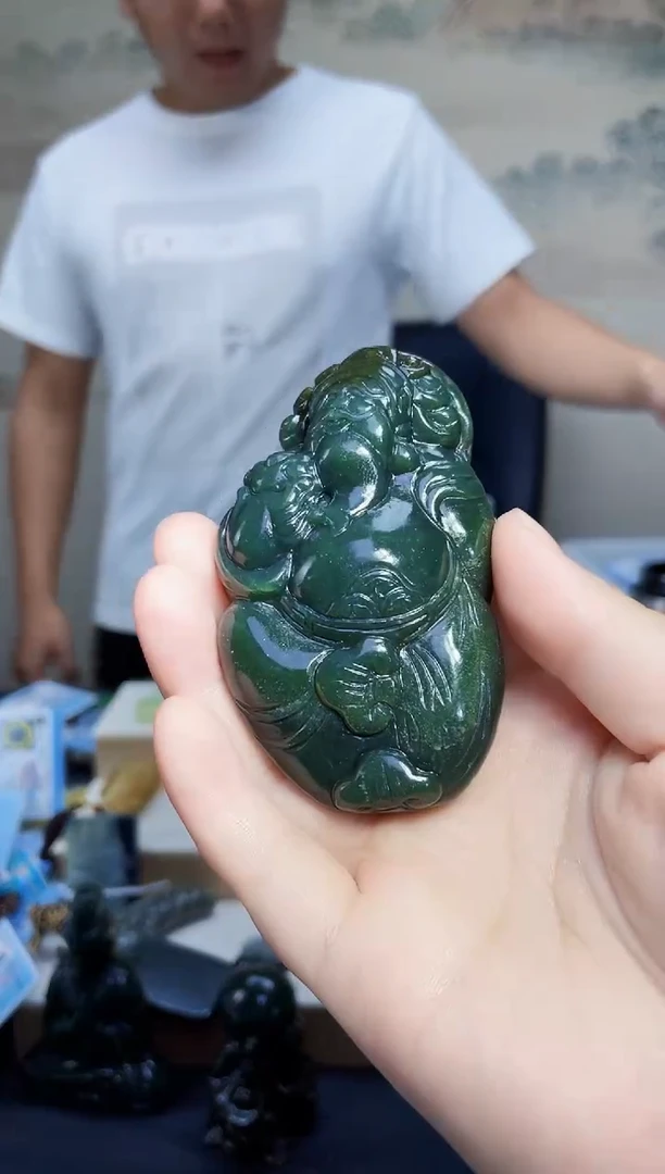 和田玉未镶嵌颈饰1