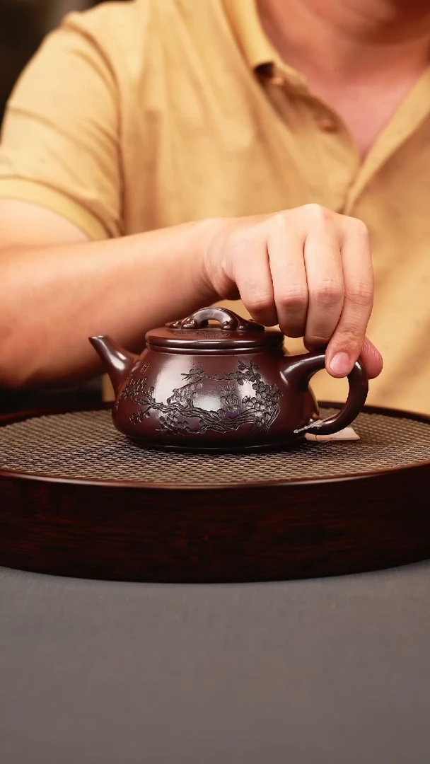 茶壶紫砂石红 剑流石瓢 刻梅