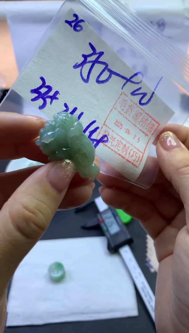 未镶嵌定制翡翠26白菜*360元毛货需精抛光
