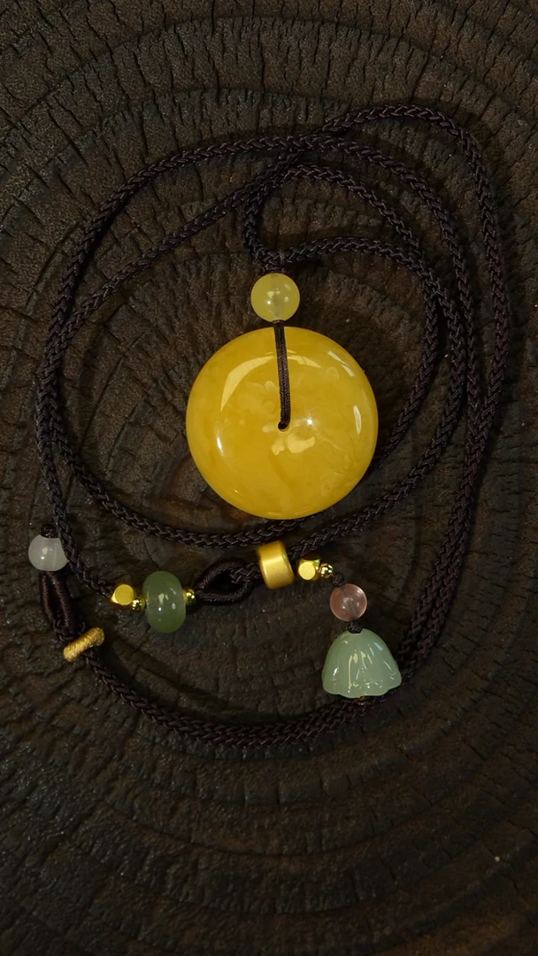 蜜蜡项链未镶嵌平安扣