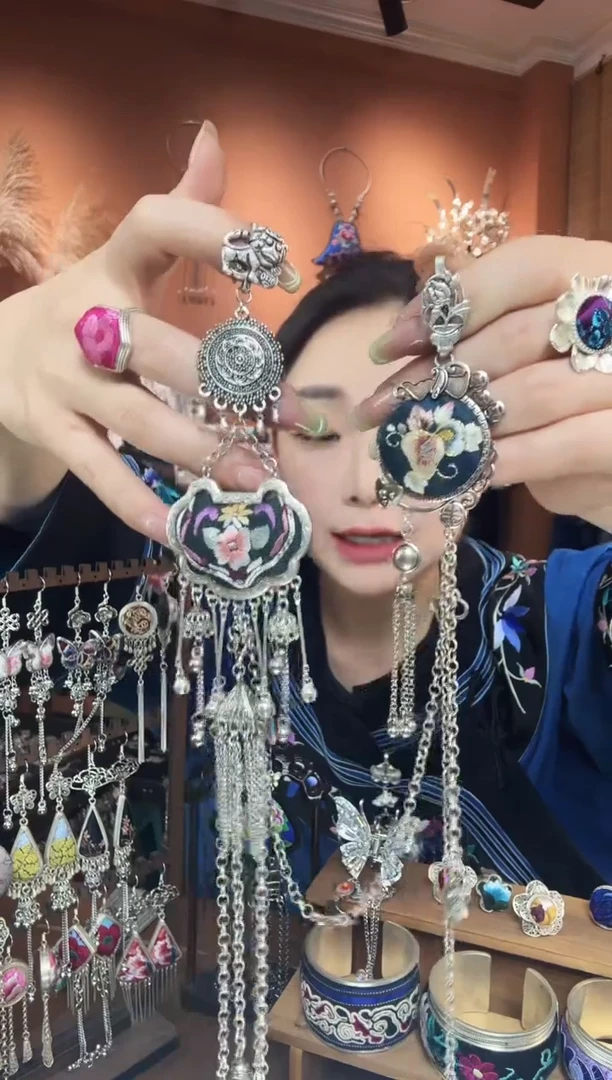 刺绣纯手工民族风压襟