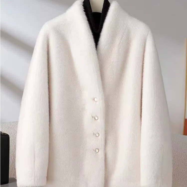 【芙蓉臻选】2025新款贵妃领雪兰貂短款高端百搭外套