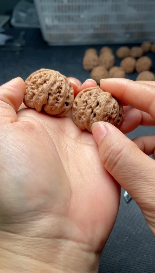 把件文玩核桃w172  九龙 37尺