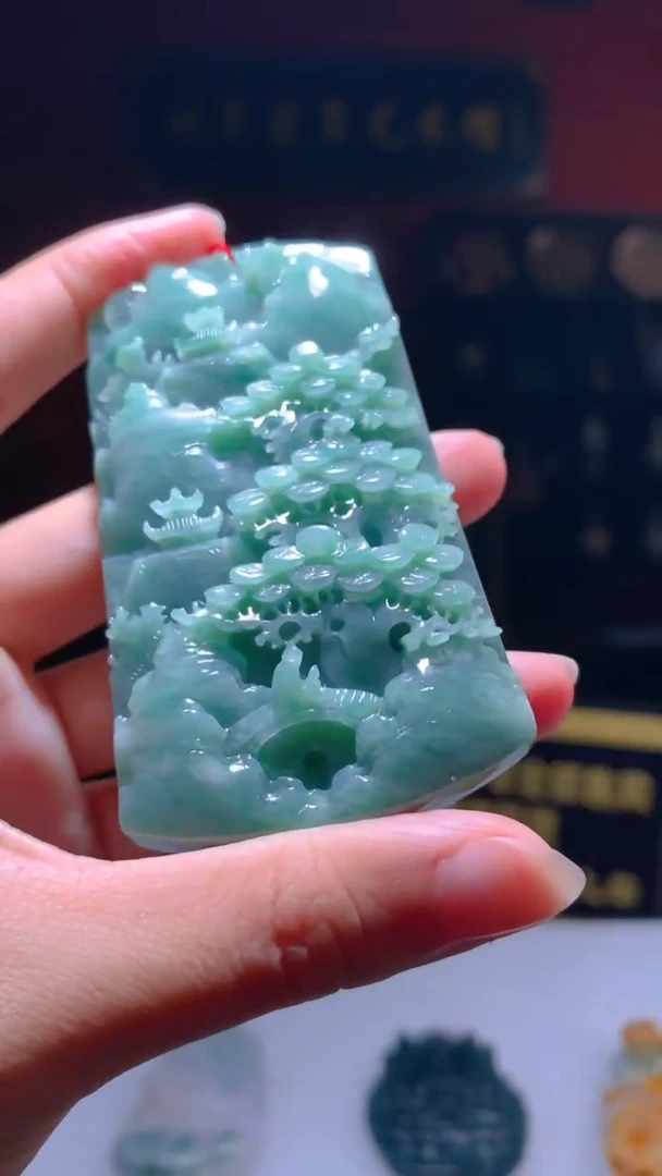 翡翠未镶嵌颈饰翡翠A货