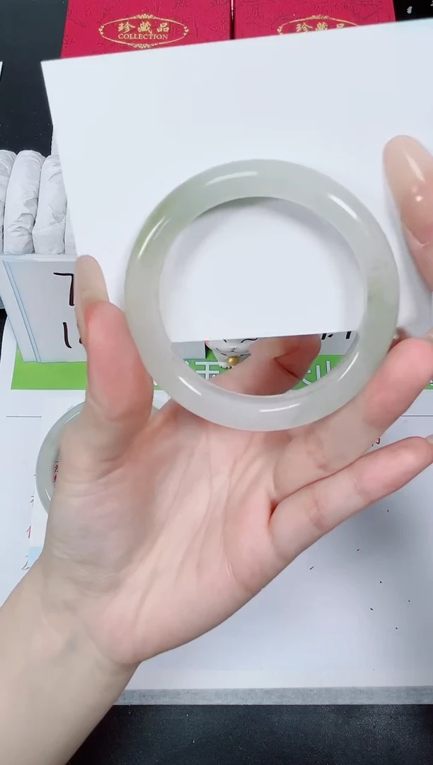 【闪购商品】石英质玉手镯合金286-51.7