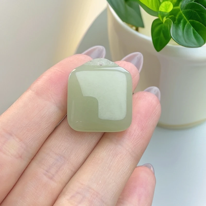 和田玉方糖无事牌