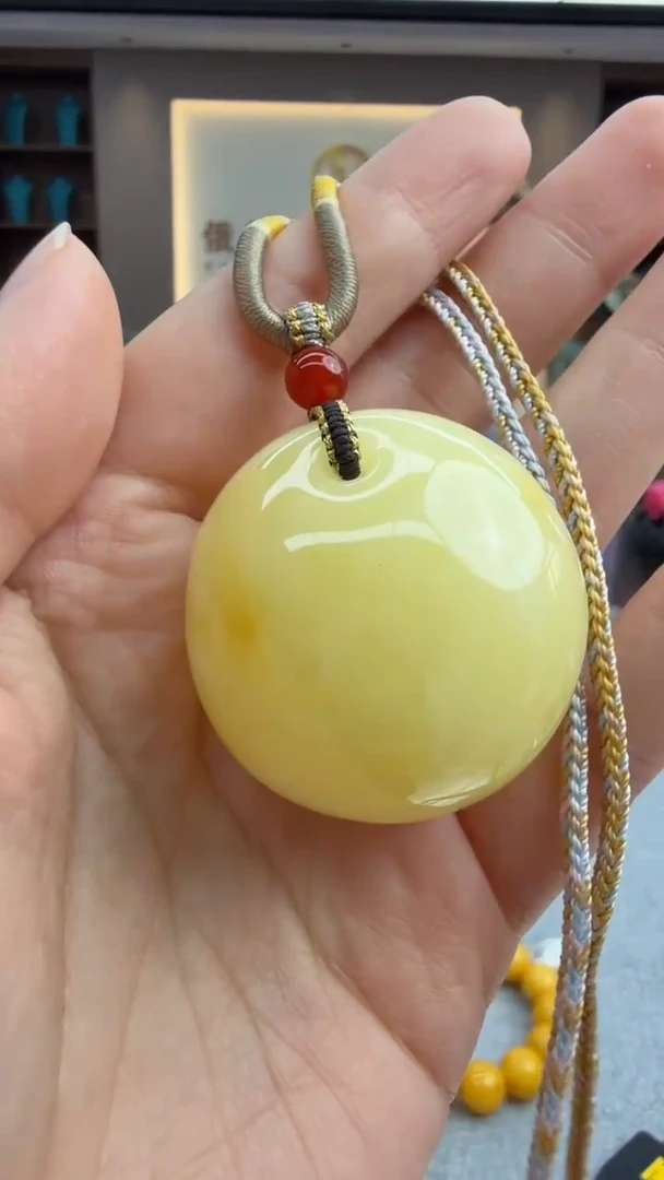 琥珀颈饰未镶嵌269秒拍号 假一罚三