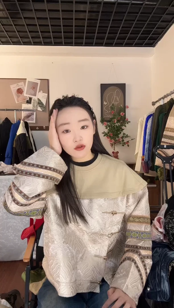 香槟色卫衣m