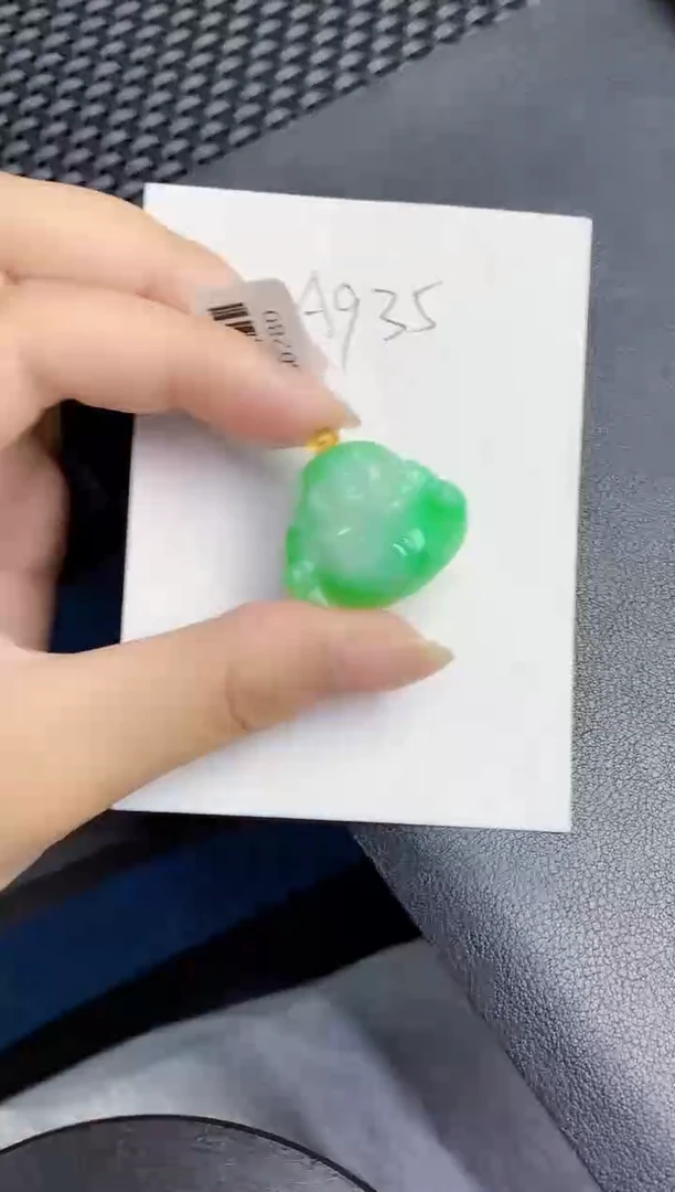 翡翠18K金镶嵌颈饰000000000