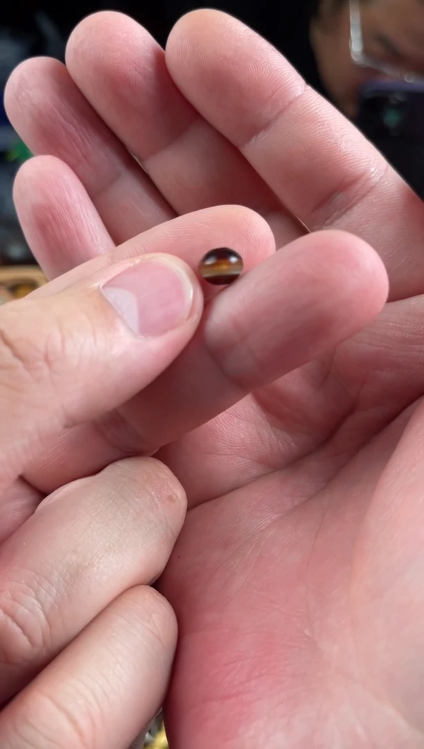 玛瑙/玉髓.未镶嵌王胖子文玩工作室缠丝小飞碟1颗随机发