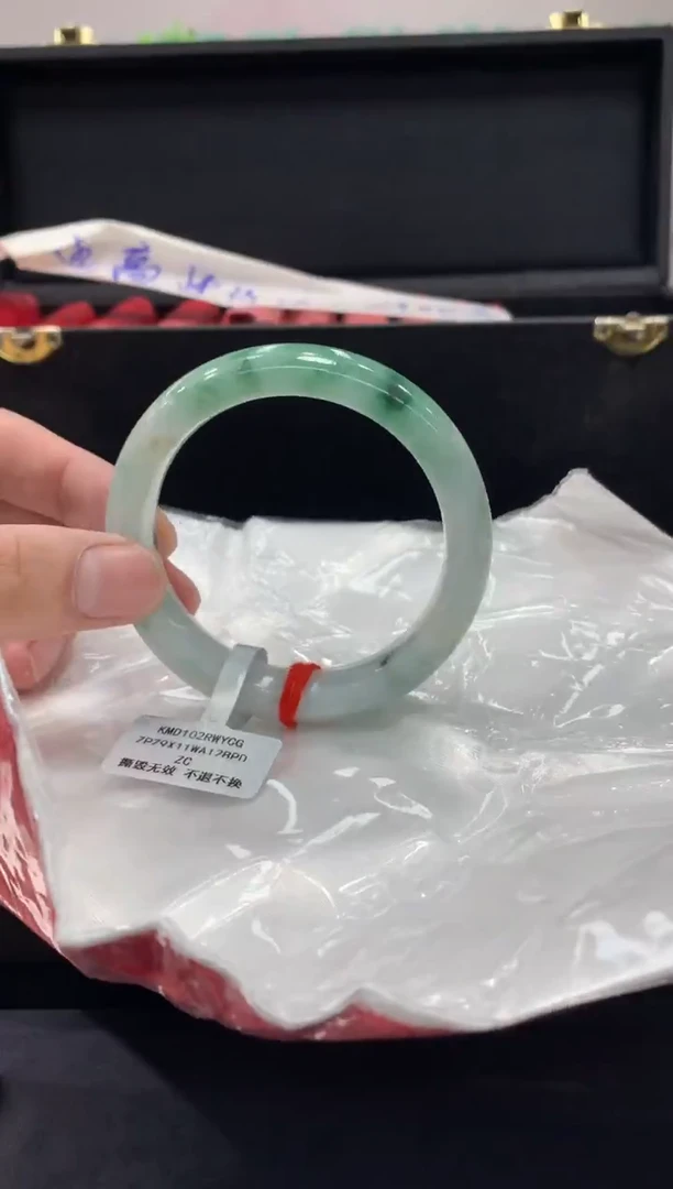 未镶嵌手镯翡翠翡翠手镯