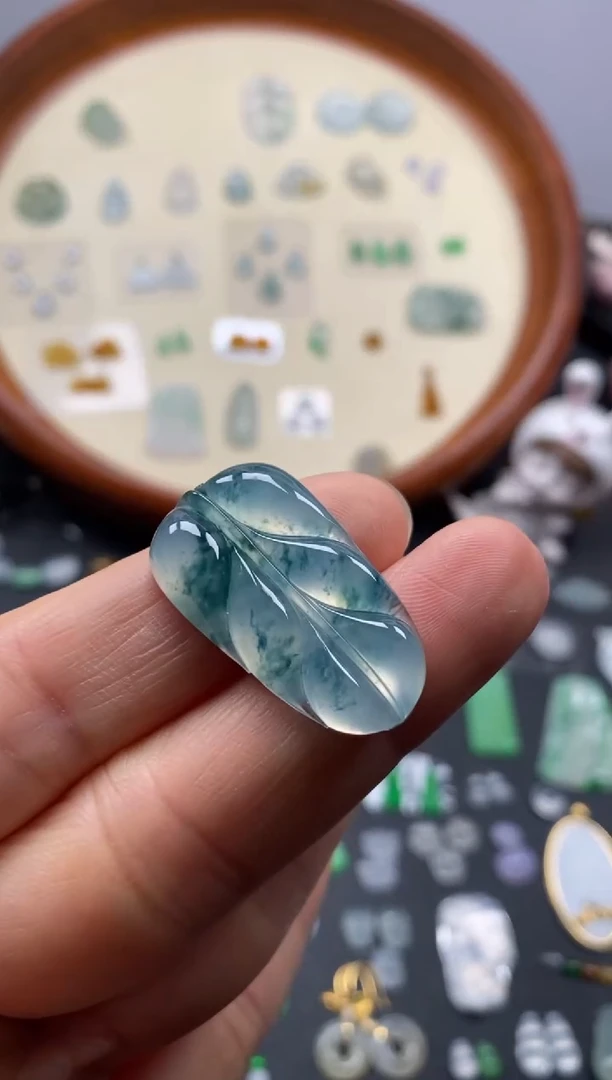 颈饰未镶嵌翡翠冰飘花叶子/芬