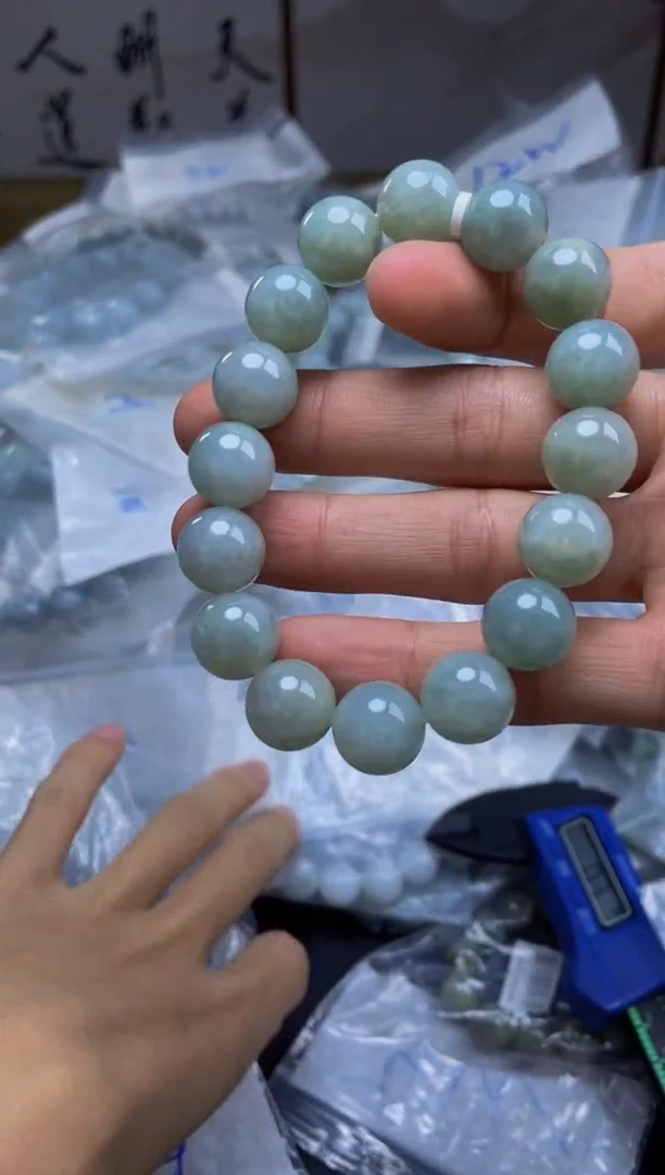 定制翡翠未镶嵌珠串