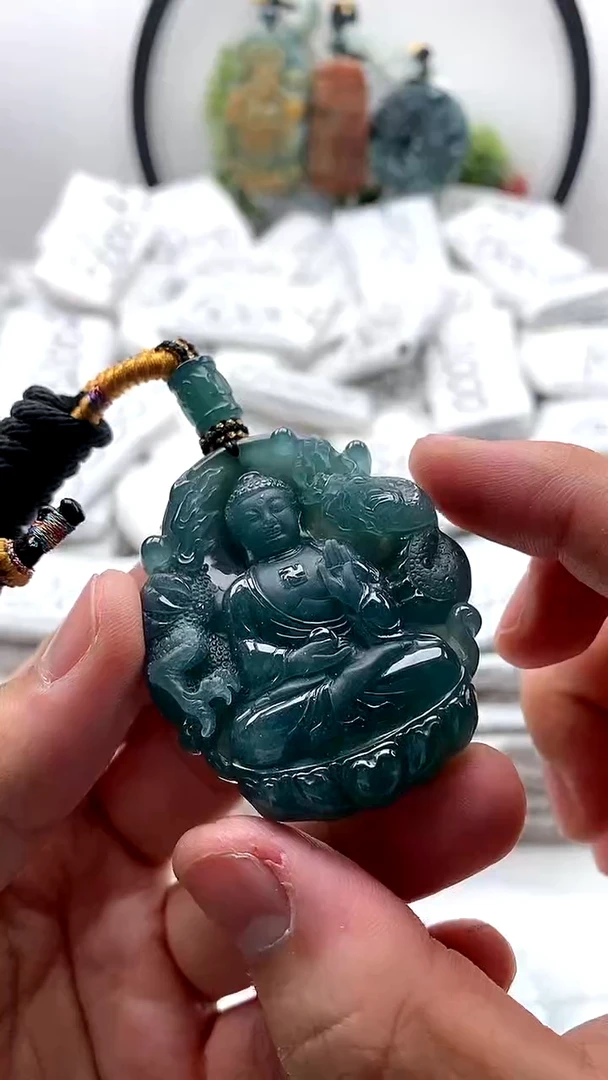 【闪购商品】翡翠颈饰未镶嵌阿弥陀佛