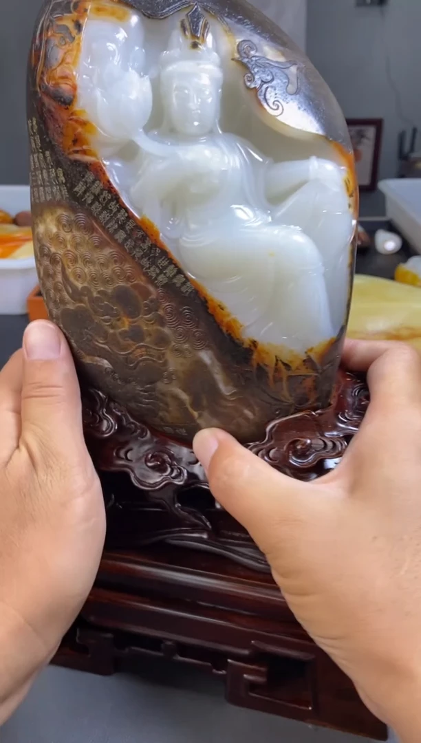 和田玉未镶嵌把件人****.1