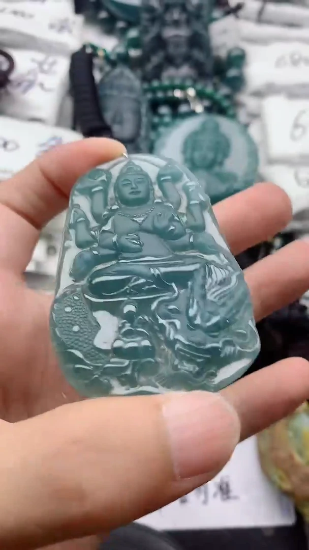 翡翠未镶嵌颈饰88888888888