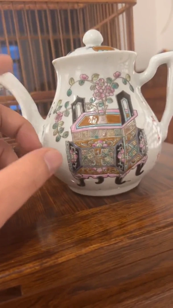 摆件瓷摆件瓷摆件博古梧桐壶