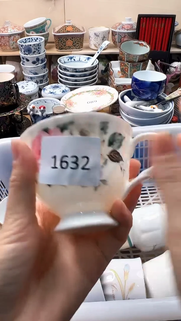 瓷片F****步左上角有超级福袋，点击参与领取