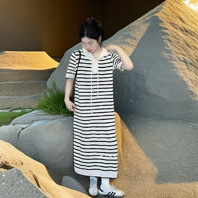 9285春新款韩版百搭慵懒显瘦连帽提花镂空直筒连衣裙